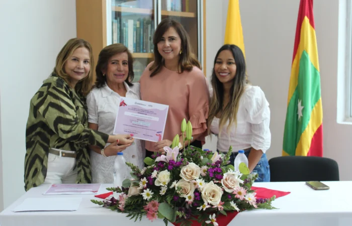 Entrega certificados escuela de fortalecimiento femenino alitic